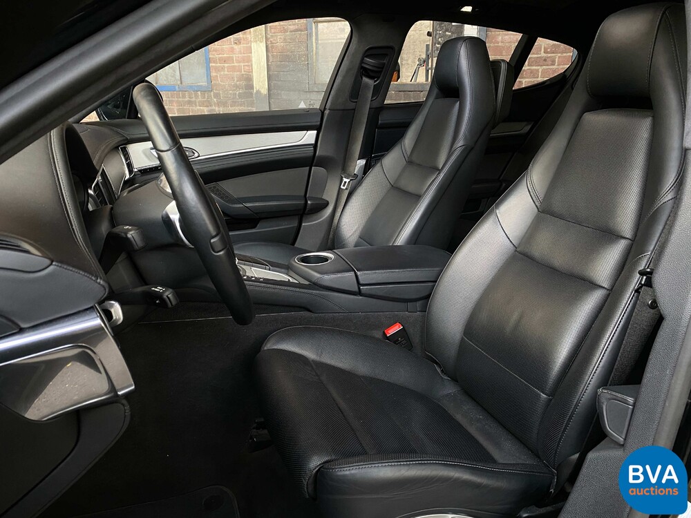 Porsche Panamera 3.6 V6 SportChrono Executive 310 PS 2013, KV-889-L.