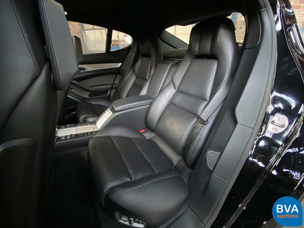Porsche Panamera 3.6 V6 SportChrono Executive 310 PS 2013, KV-889-L.