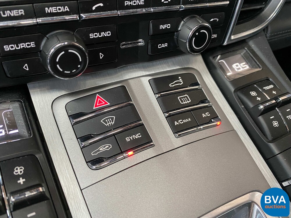 Porsche Panamera 3.6 V6 SportChrono Executive 310 PS 2013, KV-889-L.