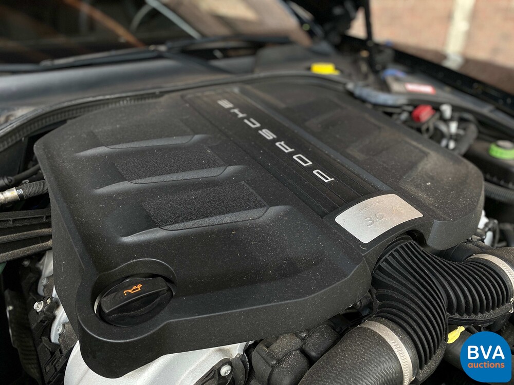 Porsche Panamera 3.6 V6 SportChrono Executive 310 PS 2013, KV-889-L.