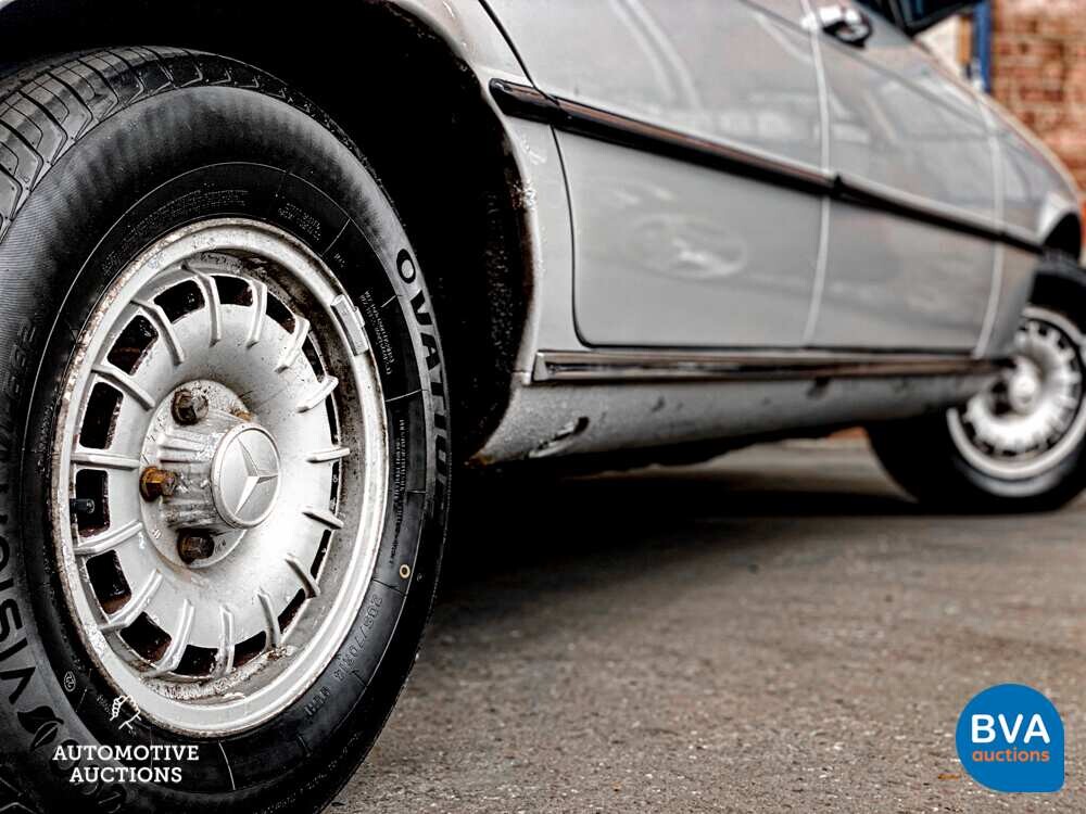 Mercedes-Benz 450 SE S-Klasse 258 PS 1977, 08-YB-12.