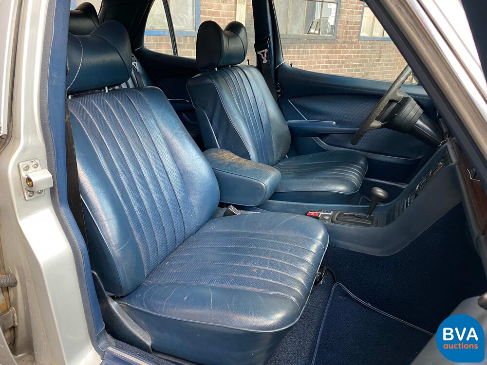 Mercedes-Benz 450 SE S-Klasse 258 PS 1977, 08-YB-12.