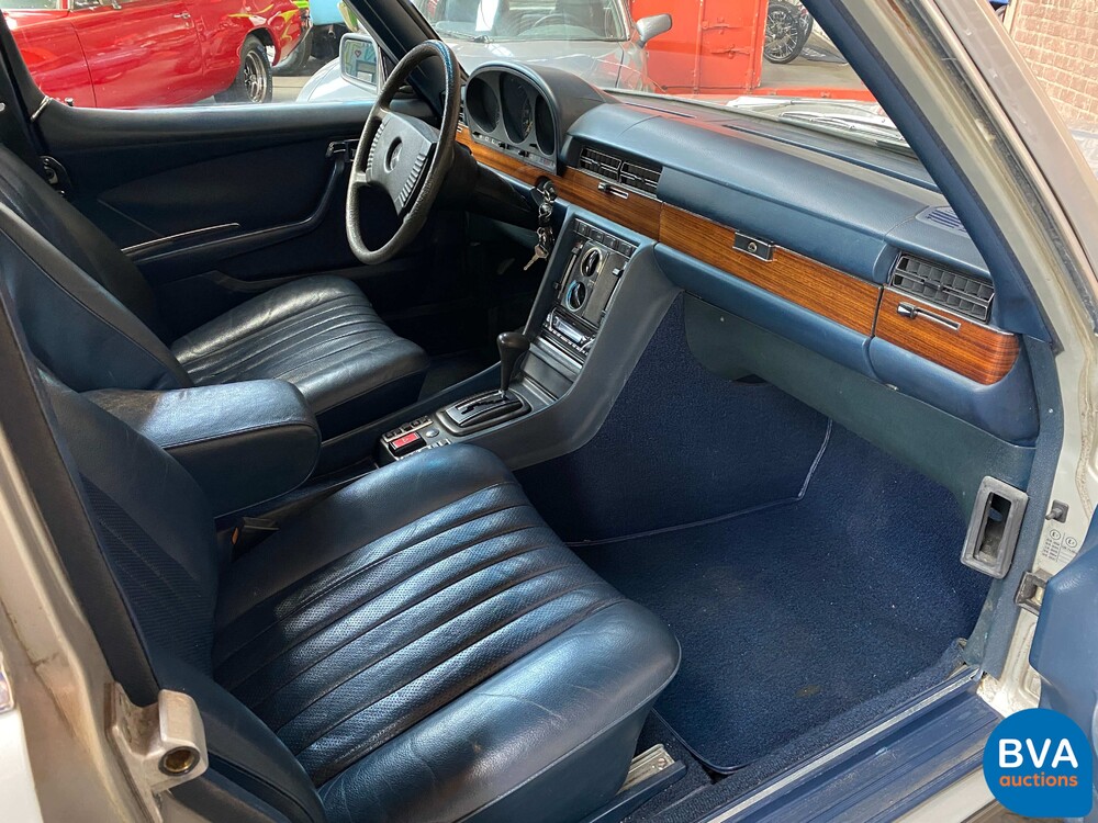 Mercedes-Benz 450 SE S-Klasse 258 PS 1977, 08-YB-12.