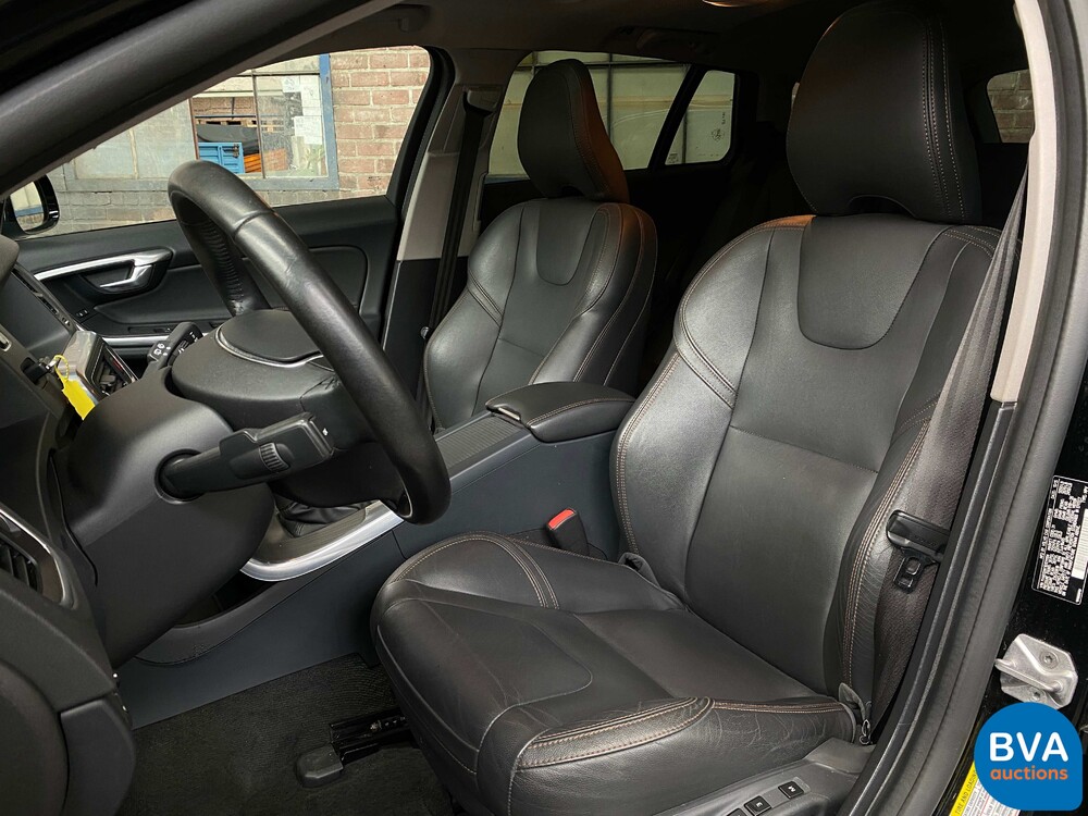 Volvo V60 2.5 T5 Cross Country 253 PS 2016, P-567-KV.