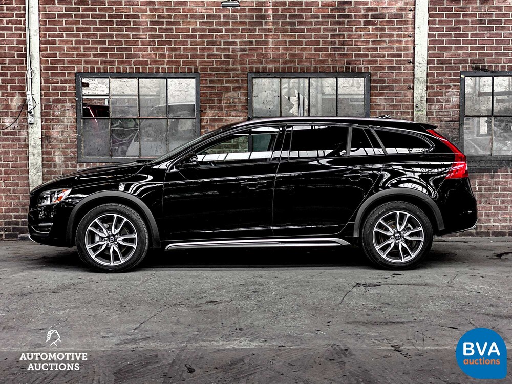 Volvo V60 2.5 T5 Cross Country 253 PS 2016, P-567-KV.