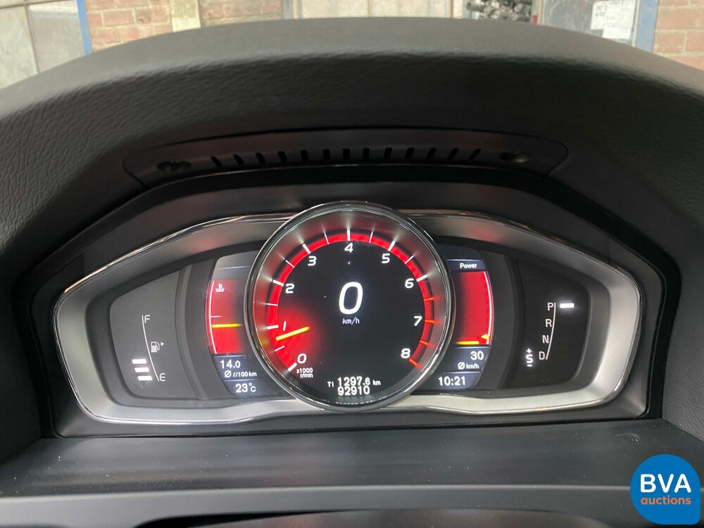 Volvo V60 2.5 T5 Cross Country 253 PS 2016, P-567-KV.