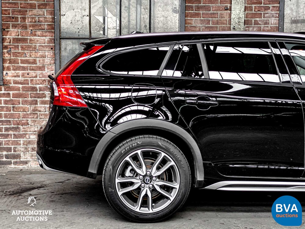 Volvo V60 2.5 T5 Cross Country 253 PS 2016, P-567-KV.