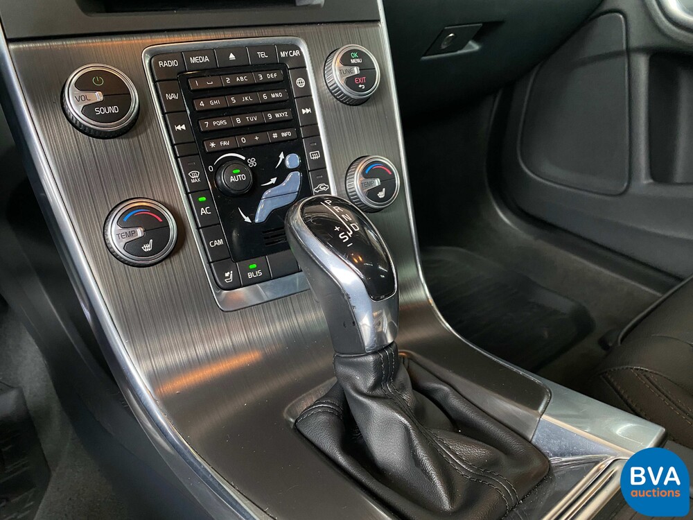 Volvo V60 2.5 T5 Cross Country 253 PS 2016, P-567-KV.