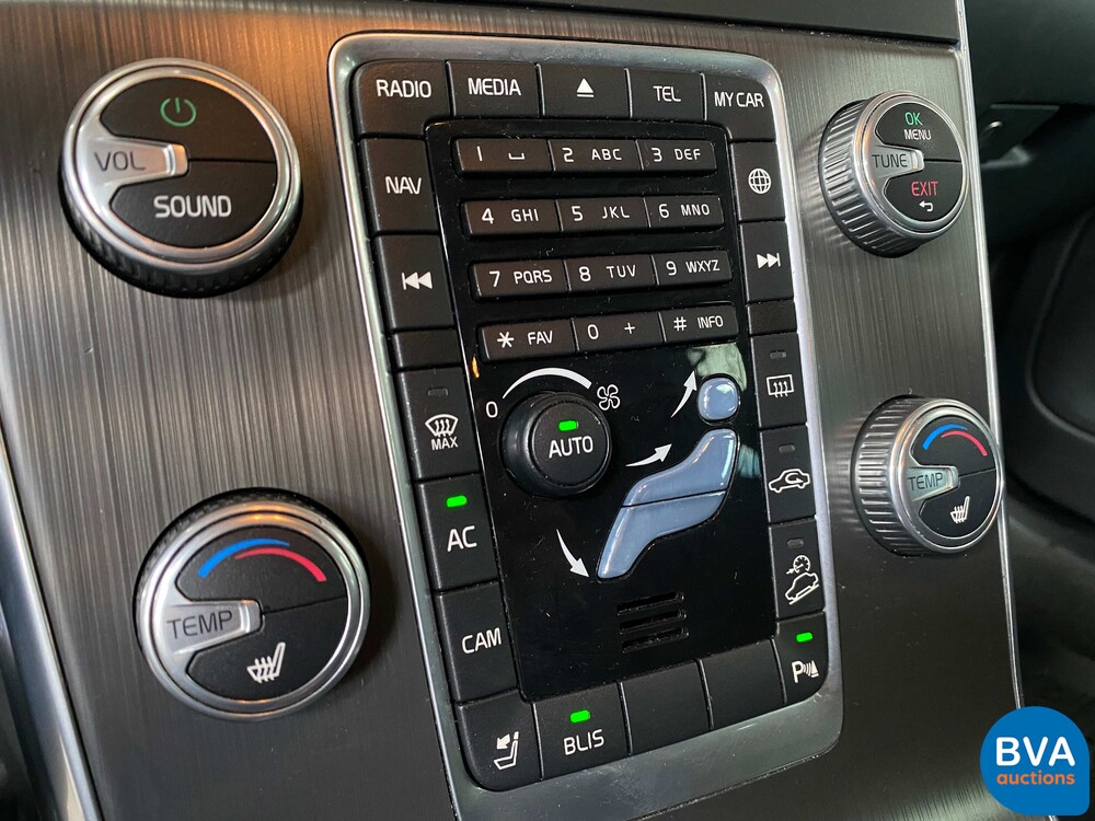 Volvo V60 2.5 T5 Cross Country 253 PS 2016, P-567-KV.