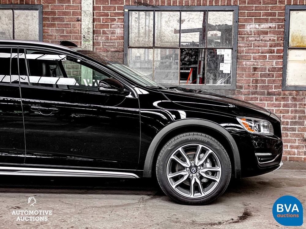 Volvo V60 2.5 T5 Cross Country 253 PS 2016, P-567-KV.