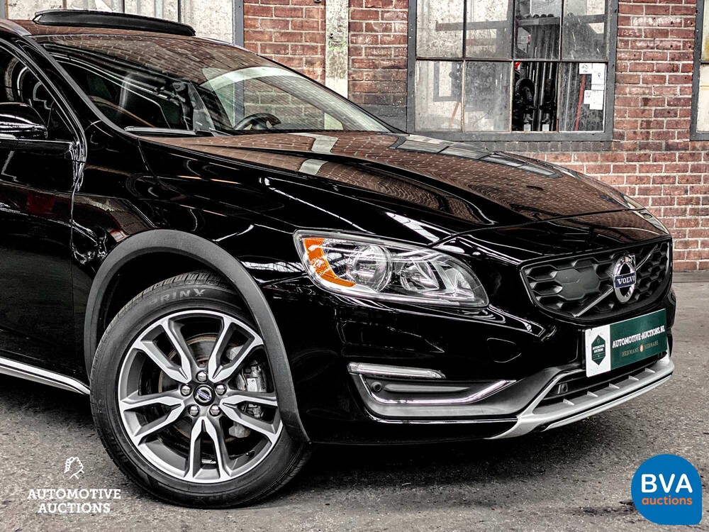 Volvo V60 2.5 T5 Cross Country 253 PS 2016, P-567-KV.