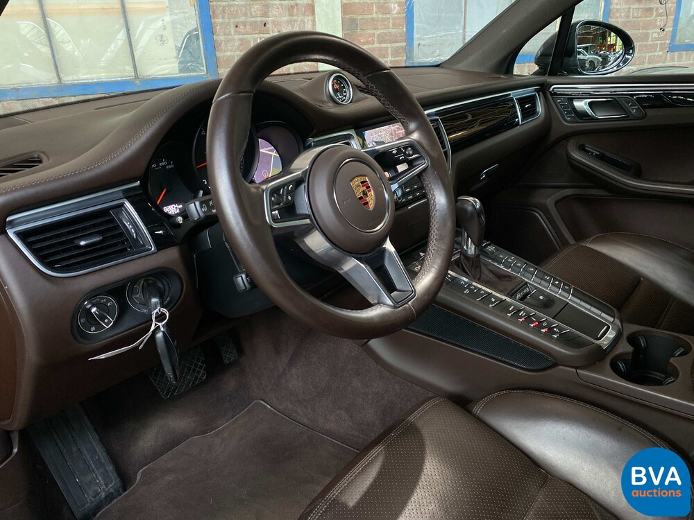 Porsche Macan 2.0 SportChrono 252pk 2016 -Org. NL-, KN-374-H.