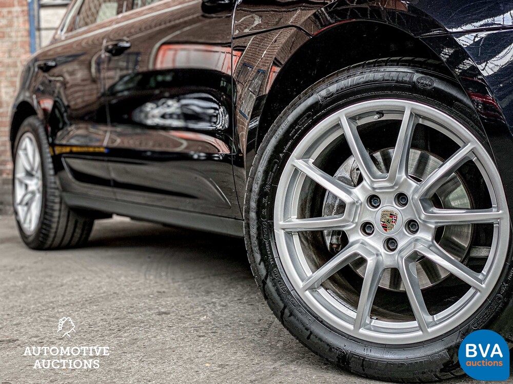 Porsche Macan 2.0 SportChrono 252pk 2016 -Org. NL-, KN-374-H.
