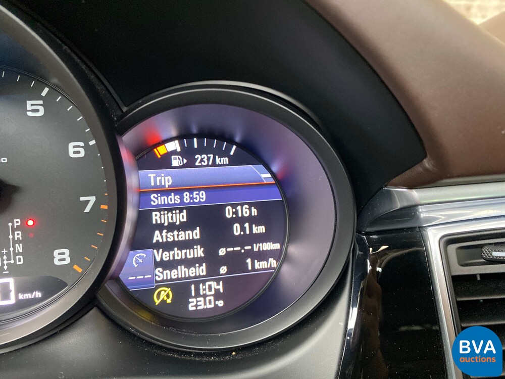 Porsche Macan 2.0 SportChrono 252pk 2016 -Org. NL-, KN-374-H.