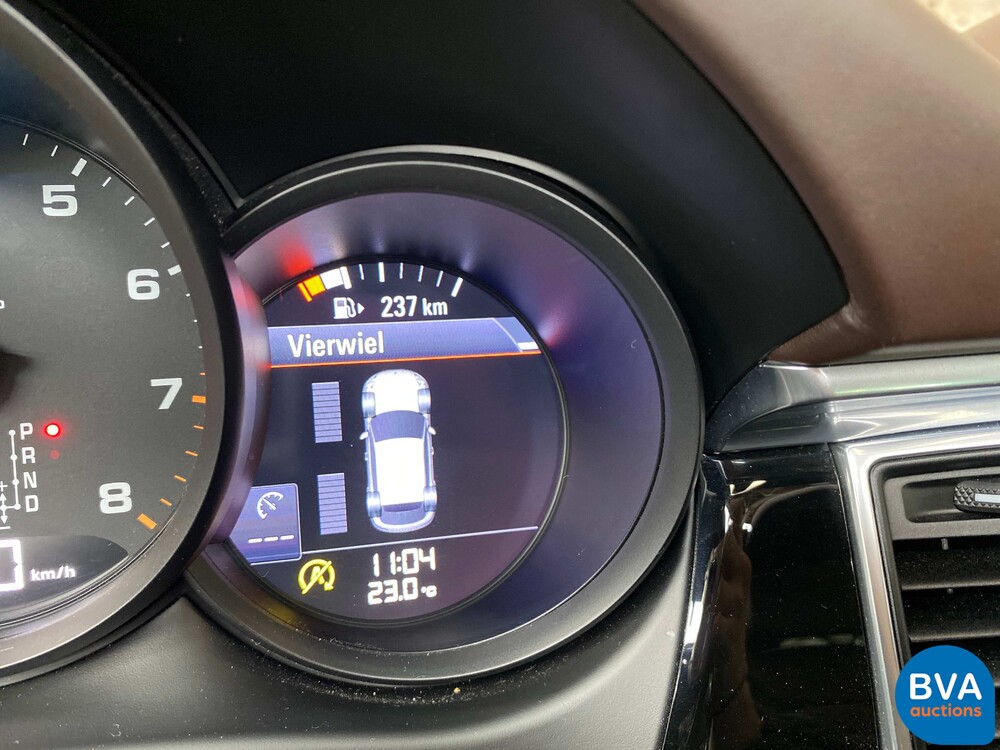 Porsche Macan 2.0 SportChrono 252pk 2016 -Org. NL-, KN-374-H.