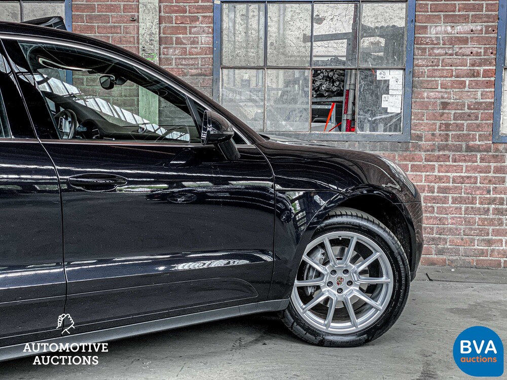 Porsche Macan 2.0 SportChrono 252pk 2016 -Org. NL-, KN-374-H.