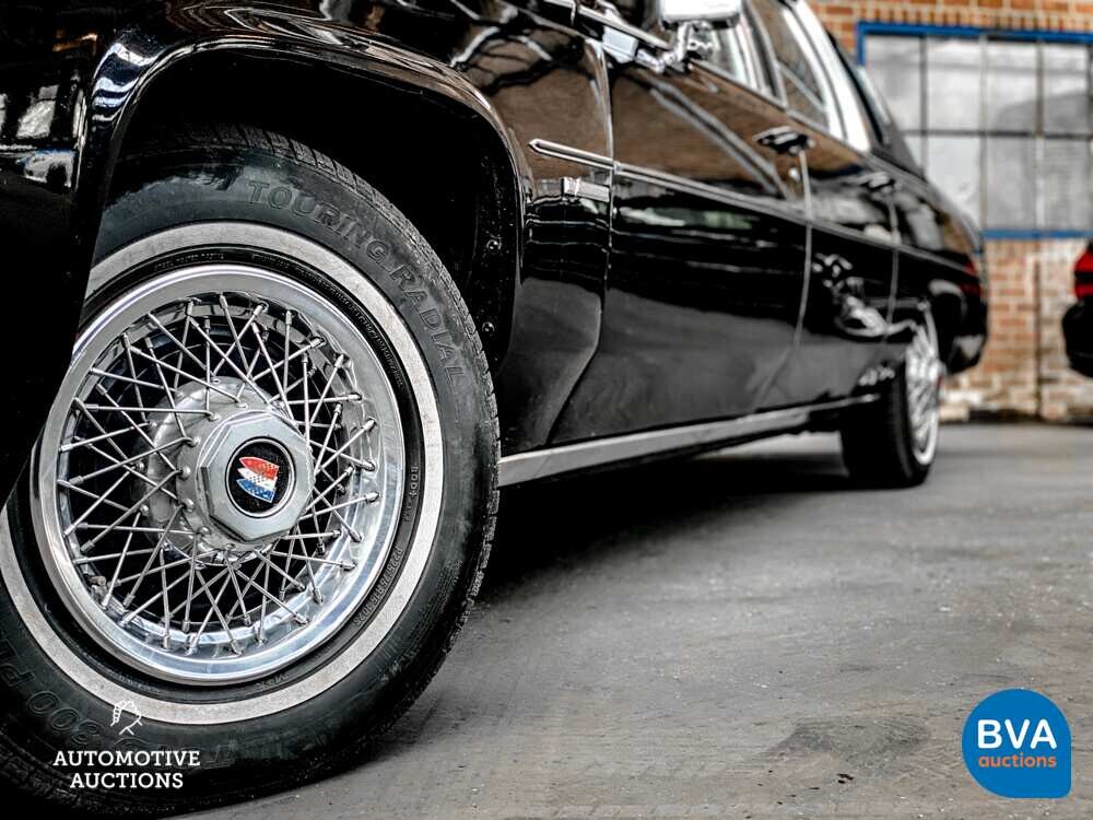 Cadillac Fleetwood Limousine 143 PS 1973.