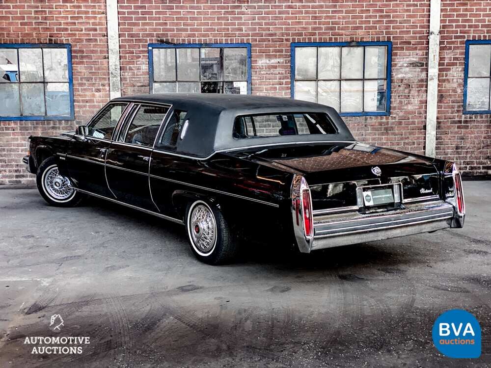 Cadillac Fleetwood Limousine 143 PS 1973.