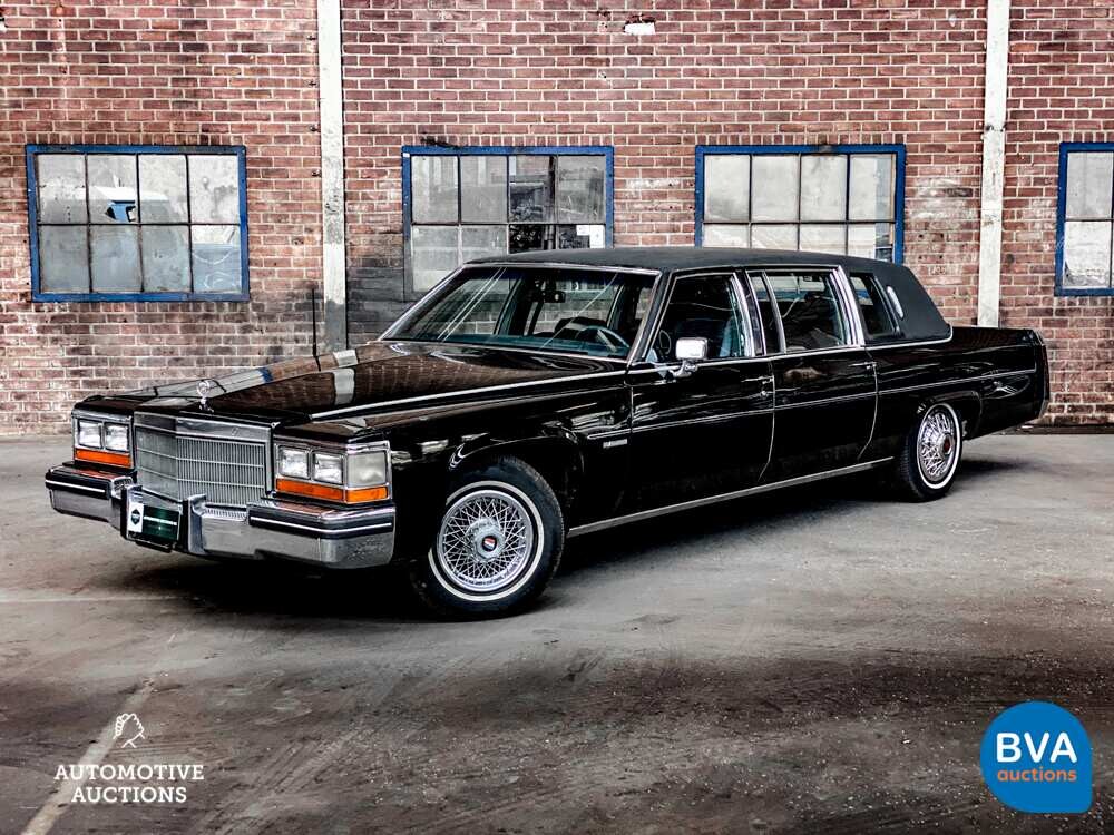 Cadillac Fleetwood Limousine 143 PS 1973.
