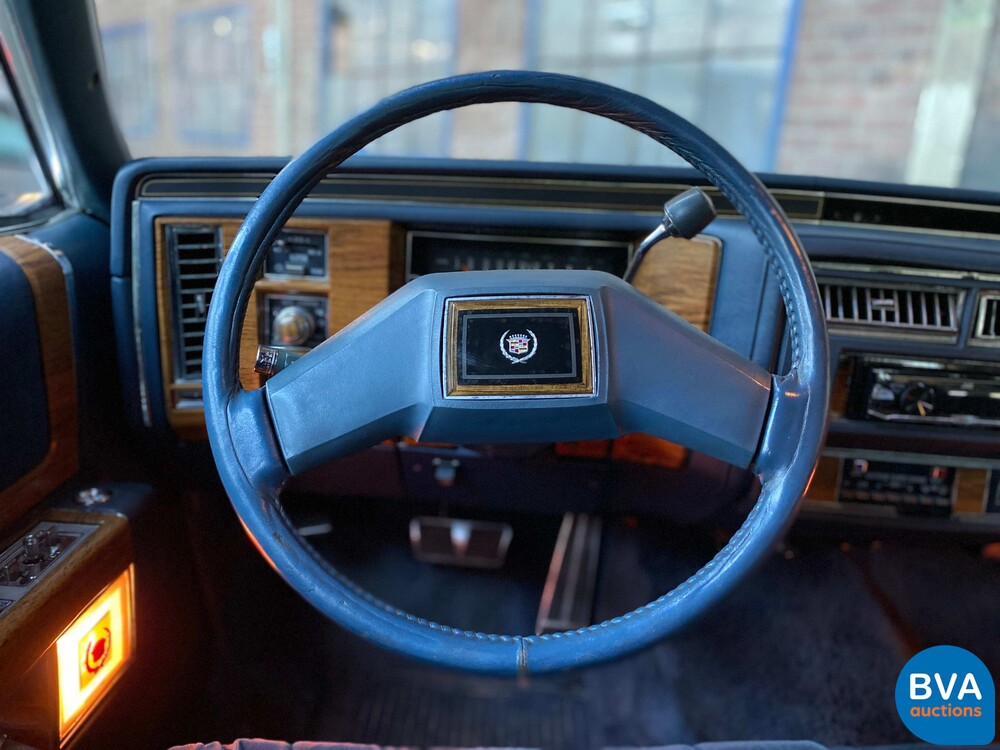 Cadillac Fleetwood Limousine 143 PS 1973.