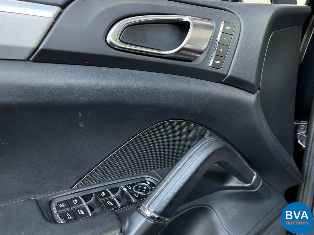 Porsche Cayenne 4.8 Turbo 500 PS 2012, 71-ZVF-9.