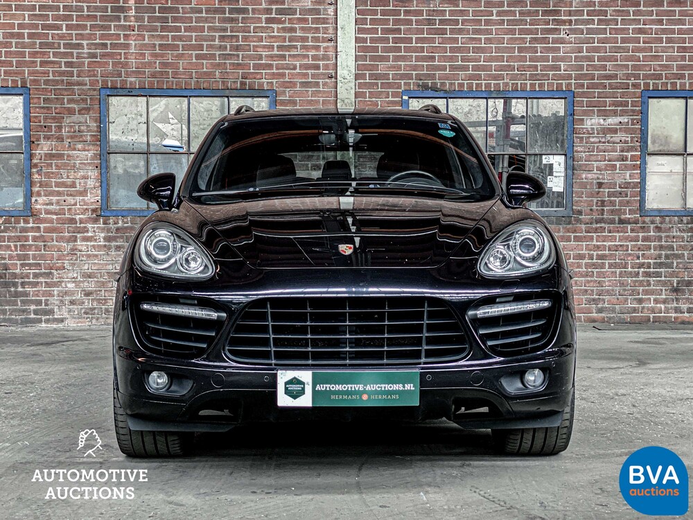 Porsche Cayenne 4.8 Turbo 500 PS 2012, 71-ZVF-9.