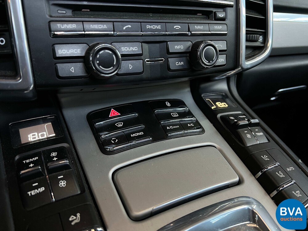 Porsche Cayenne 4.8 Turbo 500 PS 2012, 71-ZVF-9.