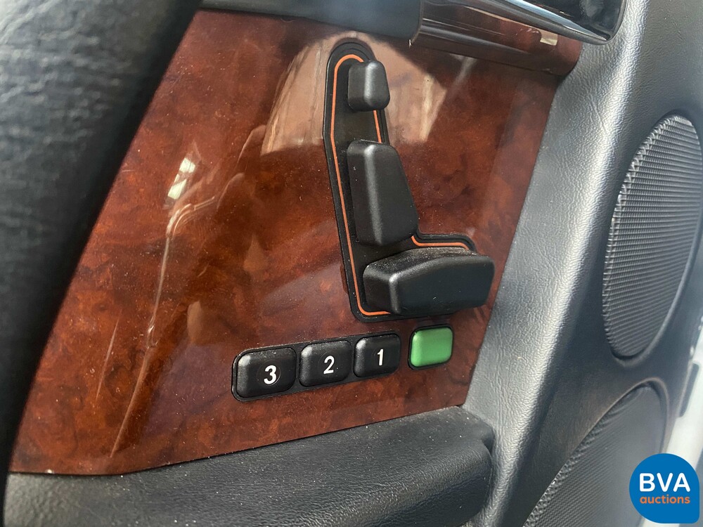 Mercedes-Benz SL500 Roadster 5.0L V8 Cabriolet 326PS 1991 14.995 km.