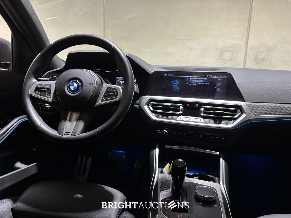 BMW 330e Touring M-Sport Business Edition Plus 292pk 2022 3-serie G21, X-990-TH