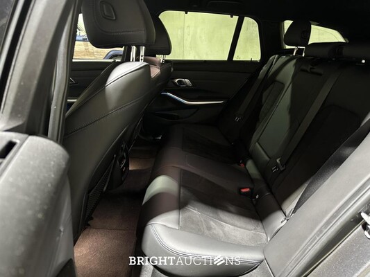 BMW 330e Touring M-Sport Business Edition Plus 292pk 2022 3-serie G21, X-990-TH