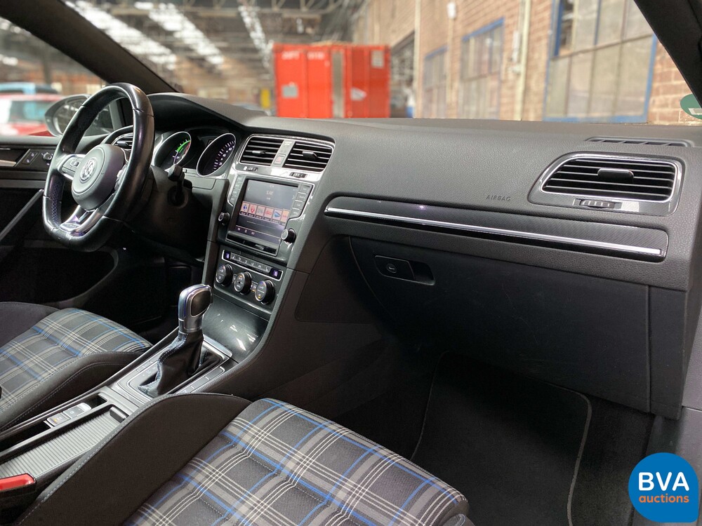  Volkswagen Golf GTE 1.4 TSI 204PK 2015 , JB-996-X