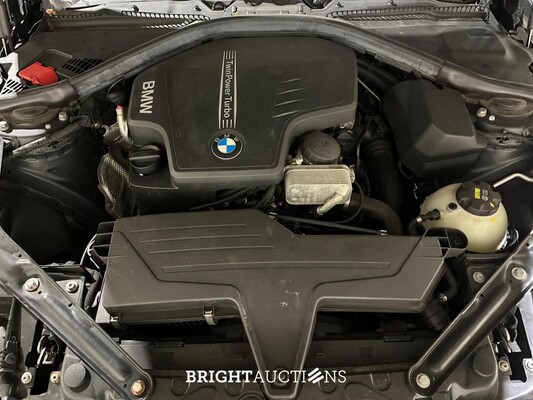 BMW 428i Cabriolet xDrive High Executive -Hardtop- 245pk 2014 (Origineel-NL) 4-serie F33, 2-TVN-33