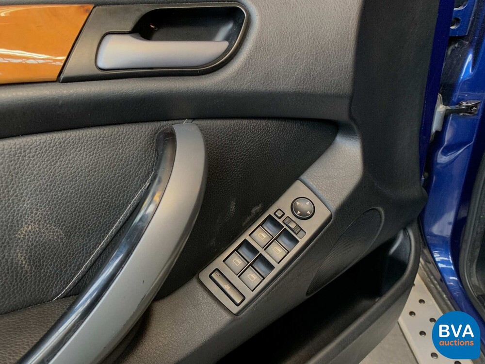 BMW X5 4.4 V8 High Executive 320pk 2006