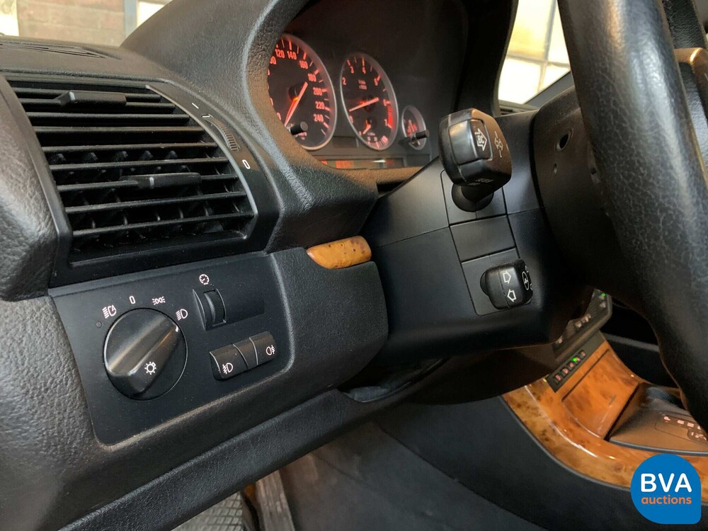 BMW X5 4.4 V8 High Executive 320pk 2006