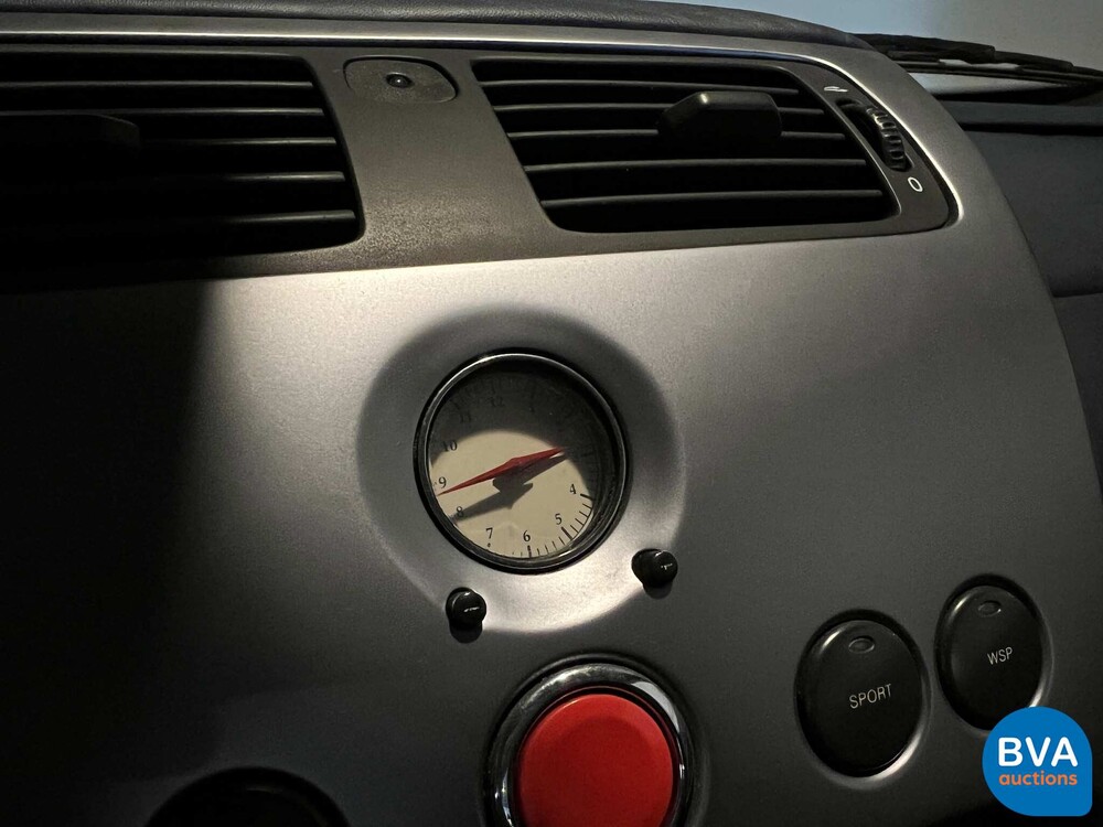 Aston Martin Vanquish 5.9 V12 466 PS 2003.