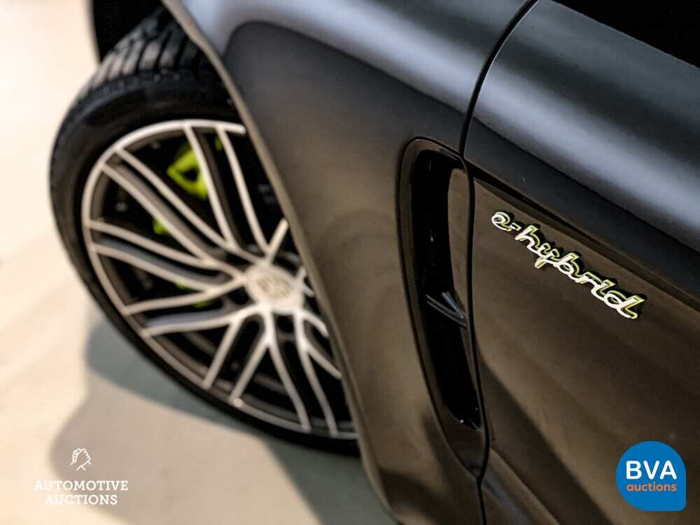 Porsche Panamera 4 Sport Turismo E-Hybrid SportChrono 462pk 2017 Plug-In Hybrid NW MODELL.