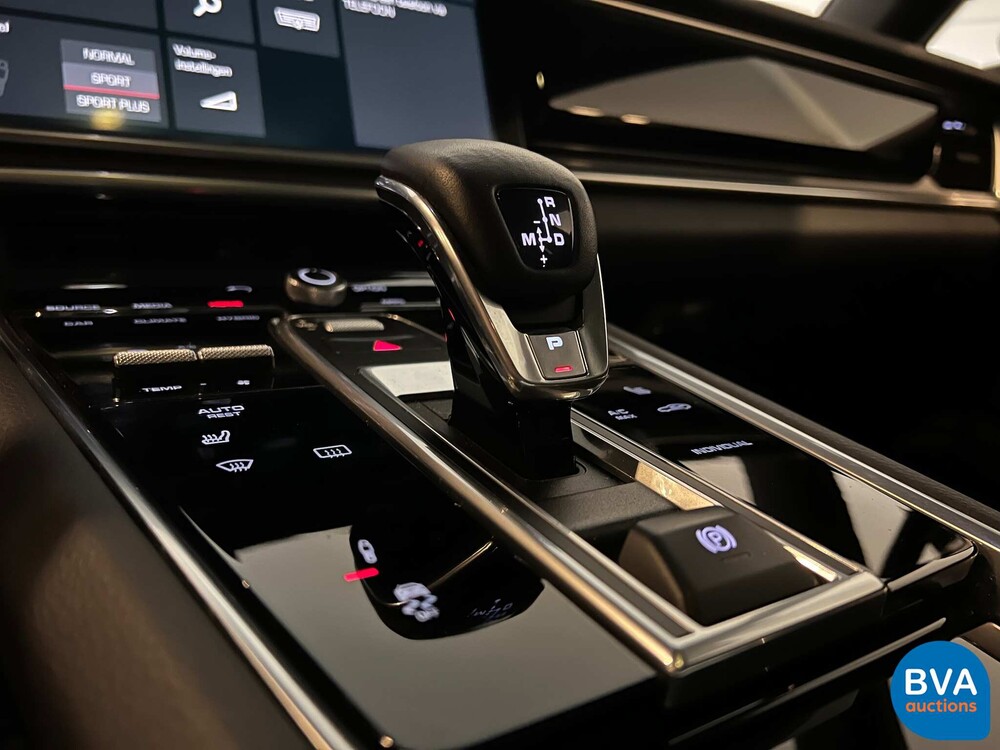 Porsche Panamera 4 Sport Turismo E-Hybrid SportChrono 462pk 2017 Plug-In Hybrid NW MODELL.