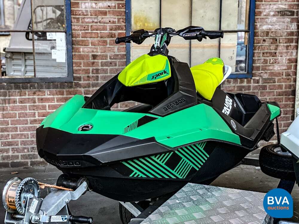Seadoo Spark 3-up Trixx 90hp Watercraft Sea-Doo 2022 Jet Ski 3-Person Sea Doo.