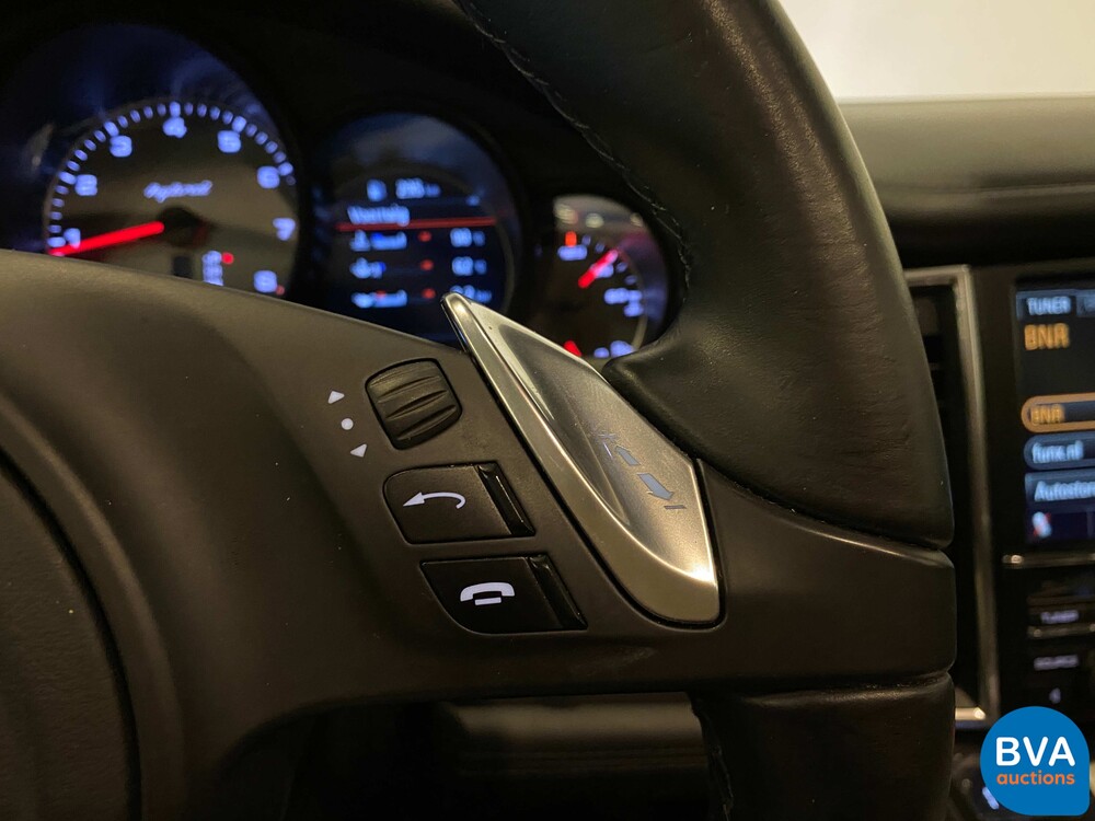 Porsche Panamera S3.0 Hybrid-Tiptronic8 333 PS 2011, 27-ZSP-9.