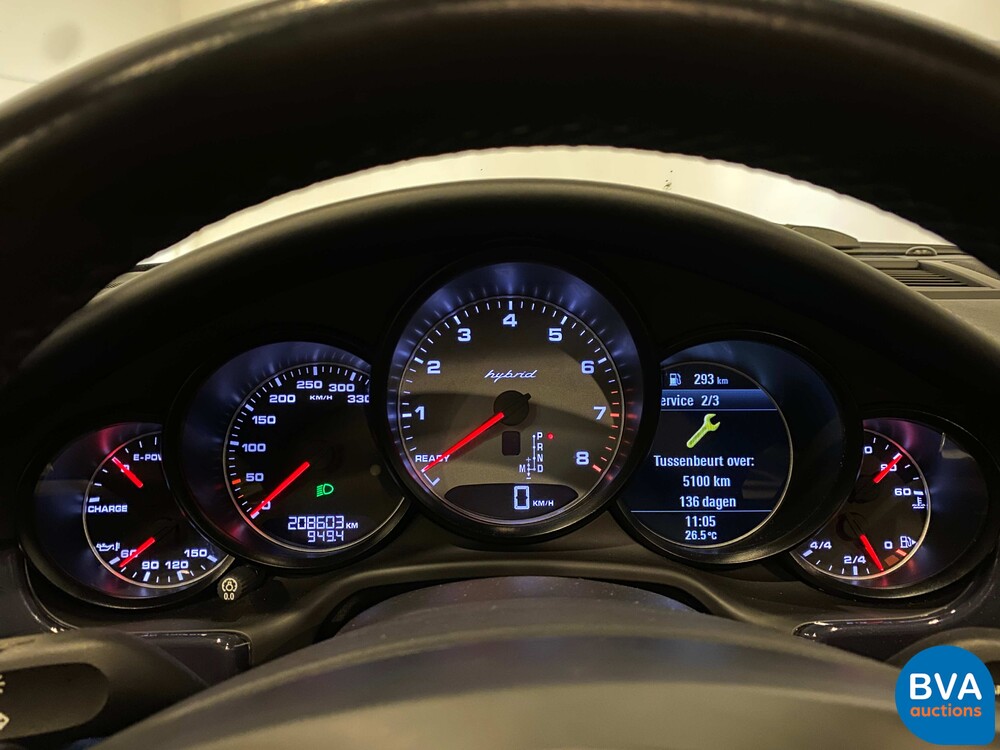 Porsche Panamera S3.0 Hybrid-Tiptronic8 333 PS 2011, 27-ZSP-9.