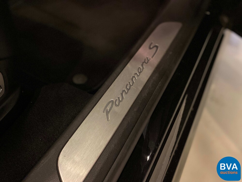 Porsche Panamera S3.0 Hybrid-Tiptronic8 333 PS 2011, 27-ZSP-9.