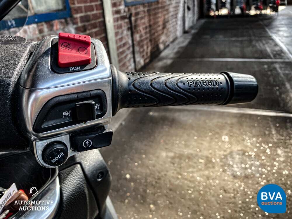 Piaggio MP3 300 LT Sport 22hp 2016, TN-925-G.