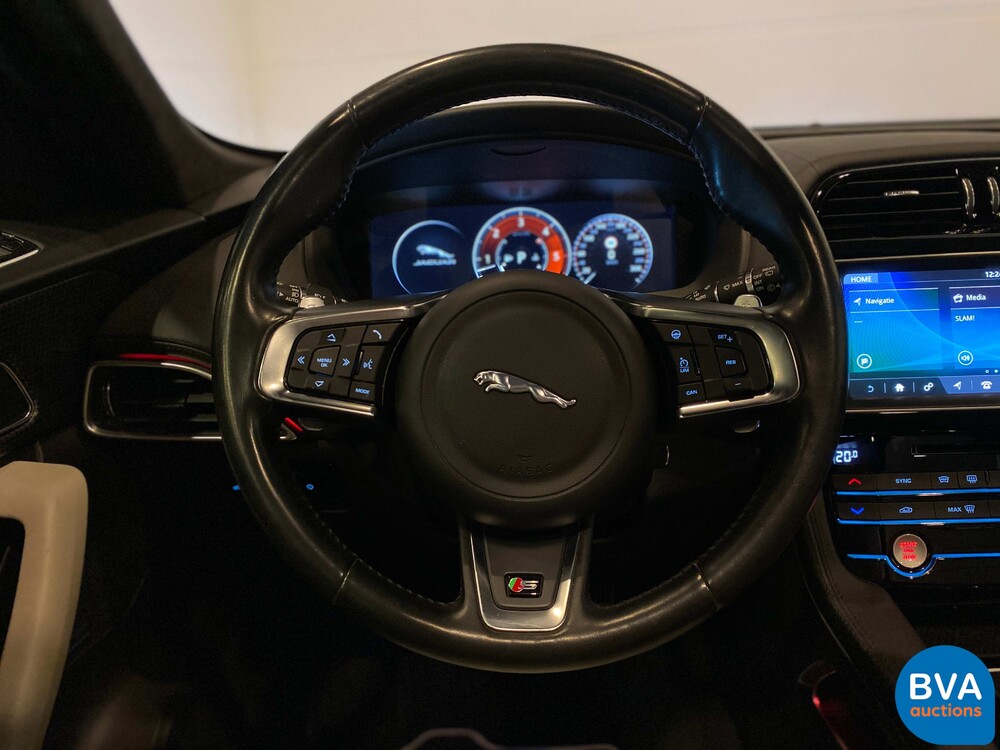 Jaguar F Pace 3.0S 30d AWD 300PS 2016 -Org. NL-, JR-370-K.