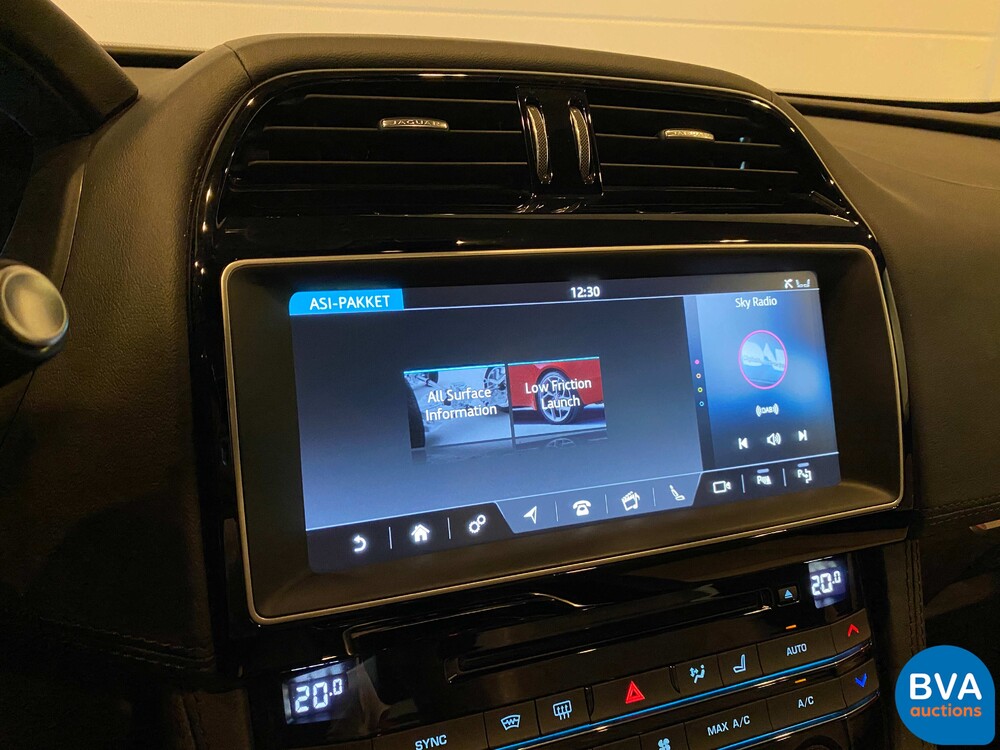 Jaguar F Pace 3.0S 30d AWD 300PS 2016 -Org. NL-, JR-370-K.