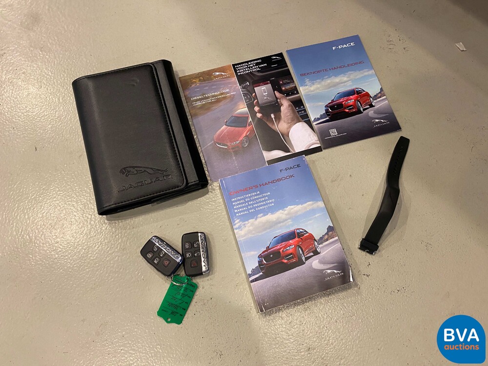Jaguar F Pace 3.0S 30d AWD 300PS 2016 -Org. NL-, JR-370-K.