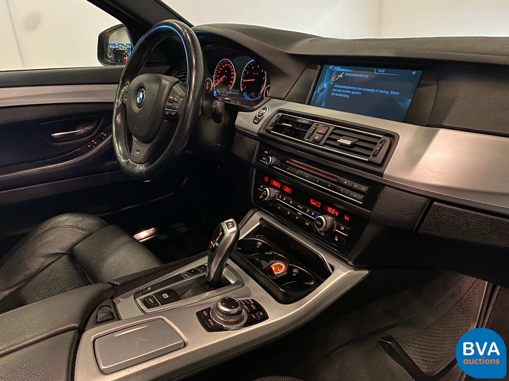 BMW 520i Touring M-Sport High Executive 5er 184pk 2012, TZ-432-N.