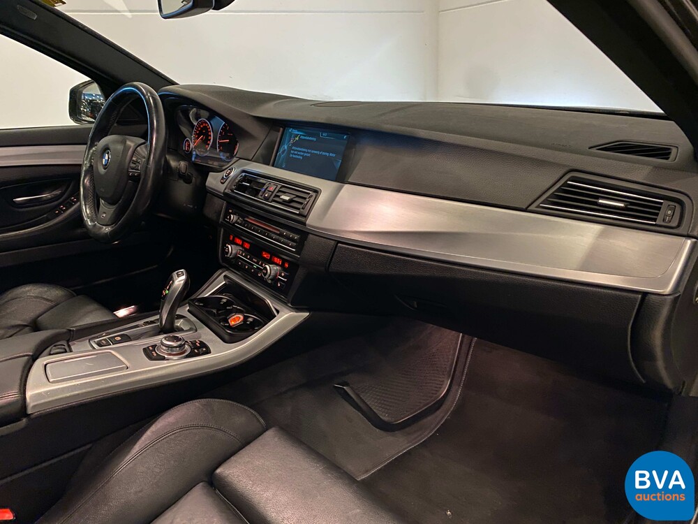 BMW 520i Touring M-Sport High Executive 5er 184pk 2012, TZ-432-N.