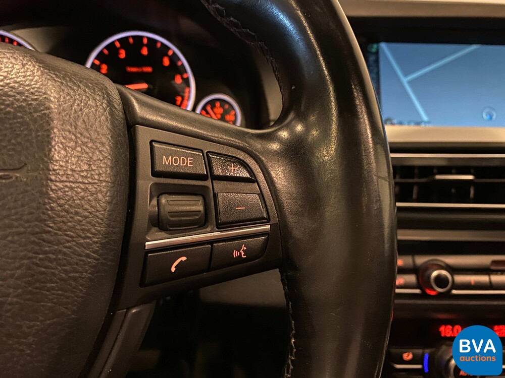 BMW 520i Touring M-Sport High Executive 5er 184pk 2012, TZ-432-N.