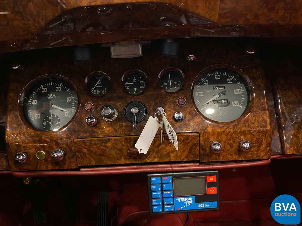 Jaguar Mark V DHC 170hp 1951, AM-72-75.