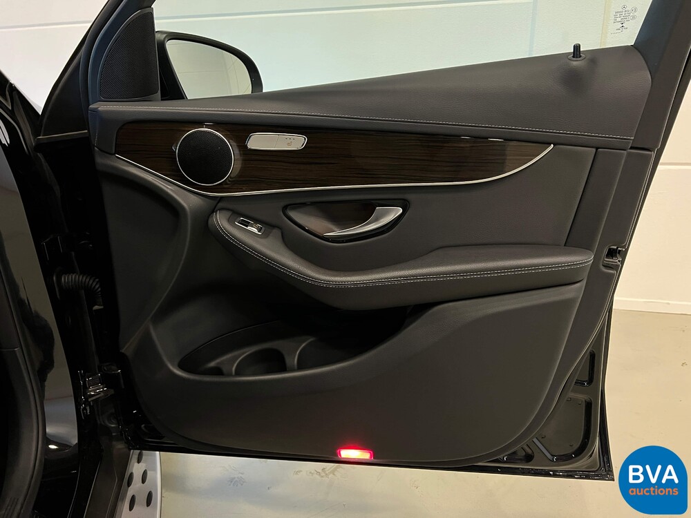 Mercedes-Benz GLC200 4MATIC 197 PS 2020, niederländische Zulassung.